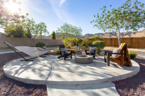 Desert Bloom by AvantStay Incredible Oasis w Dreamy Backyard & Patio